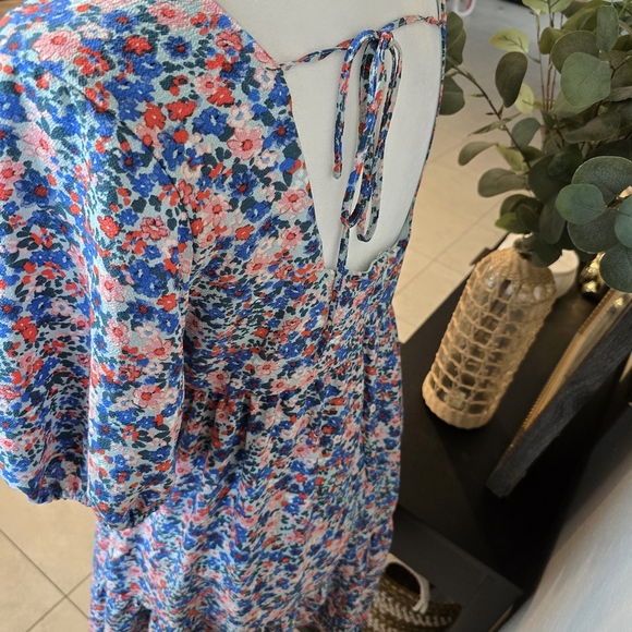 BCBG Paris Women's Pebble Crepe Puff Sleeve Floral Casual Mini Dress Size M - Picture 5 of 7